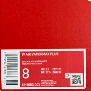 Women’s Nike Vapormax Plus: In Box: Worn a few times: size 8